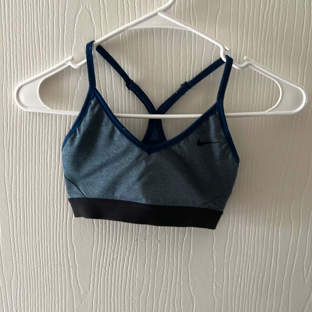 Nike sports bra XS